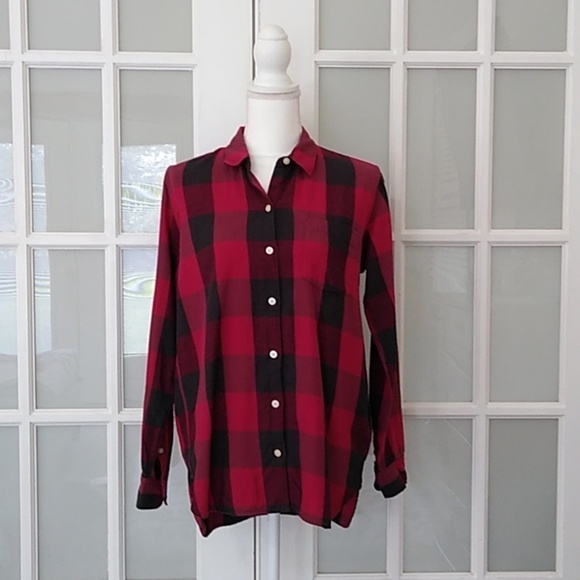 GAP Boyfriend Fit Red & Black Buffalo Check Button Down Shirt Size - M - Picture 3 of 16